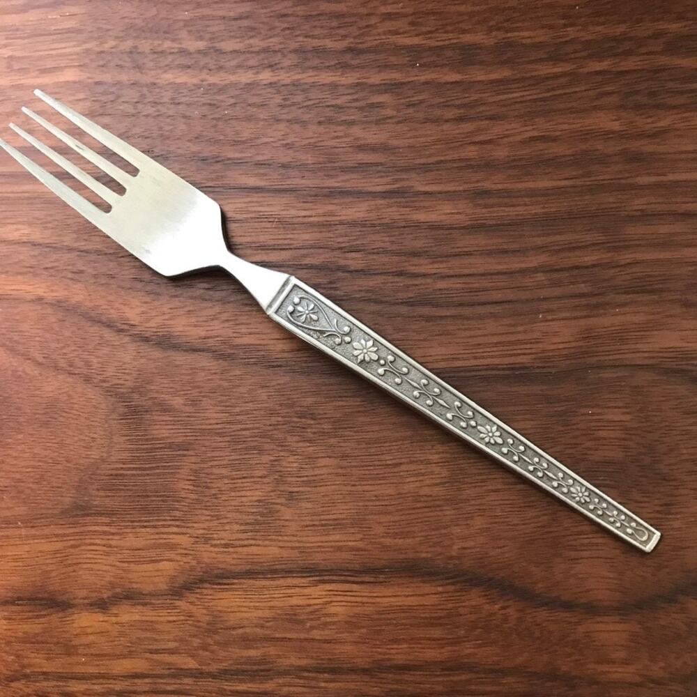 Riviera Cordova stainless flatware - single dinner fork 71/2" (plain back)